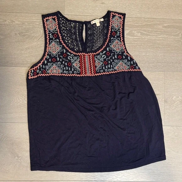 Skies Are Blue Navy and Coral Embroidered Blouse - Picture 1 of 4